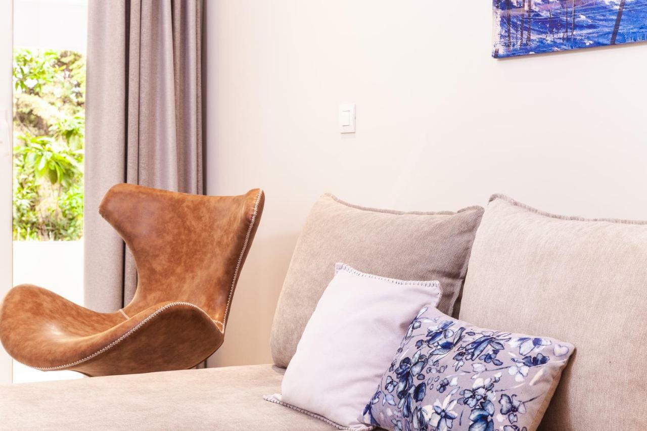Sweet Suite Flora In Vouliagmeni Athen Eksteriør bilde